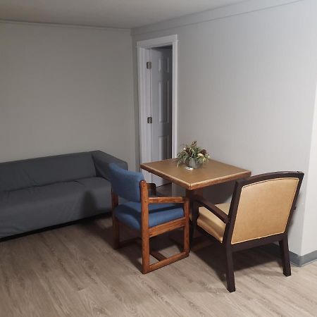 Parkrose Inn And Suites Portland Bagian luar foto