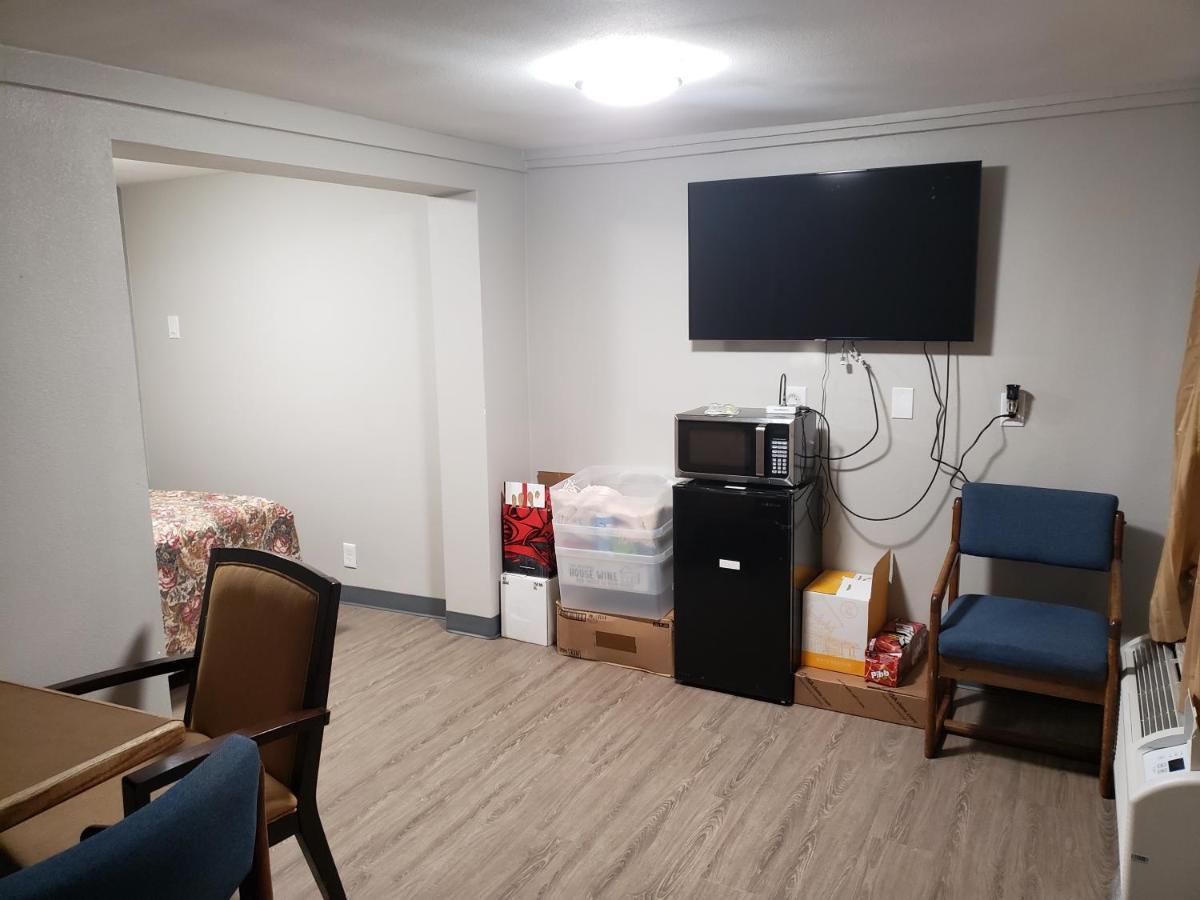 Parkrose Inn And Suites Portland Bagian luar foto