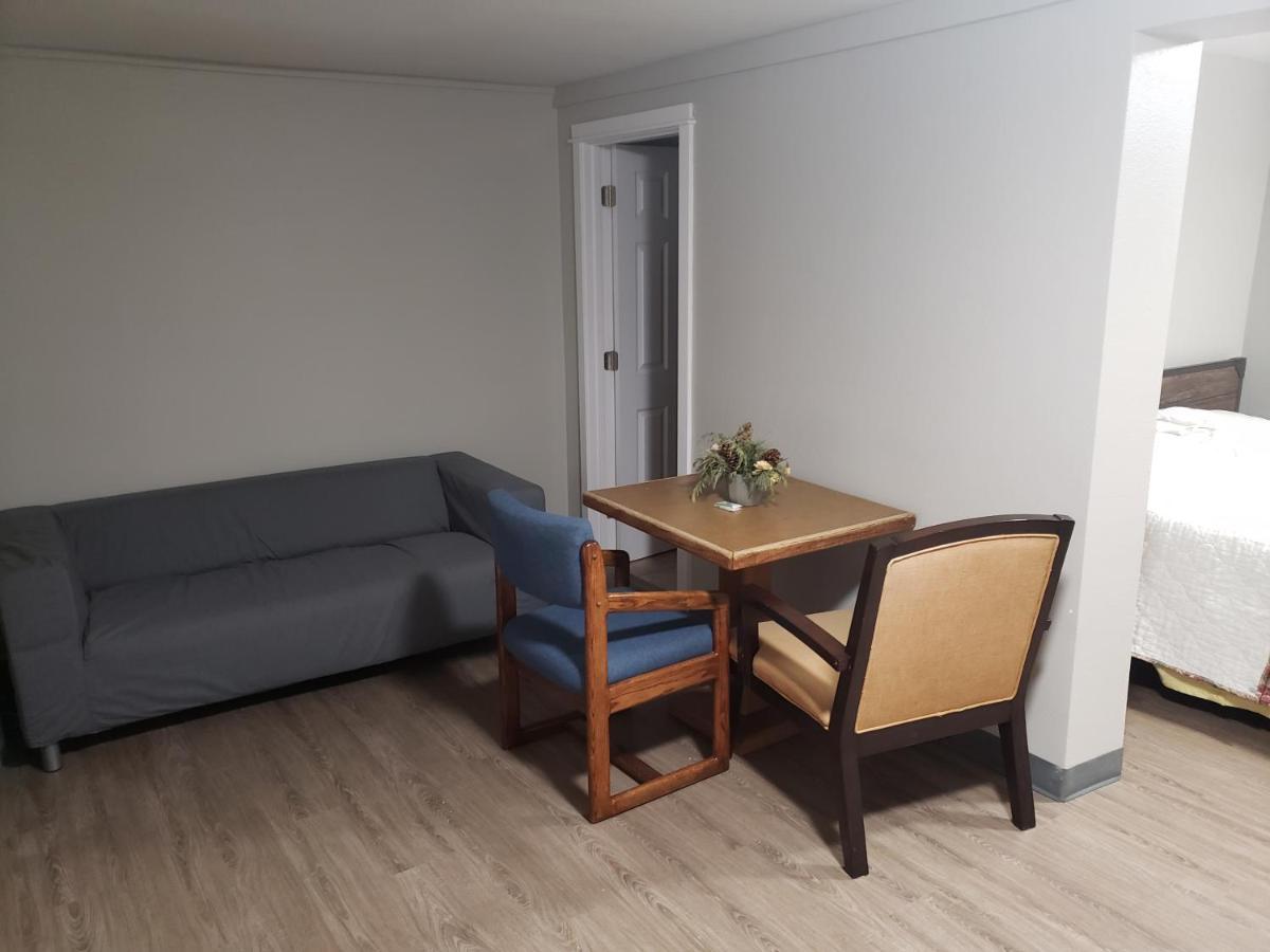 Parkrose Inn And Suites Portland Bagian luar foto