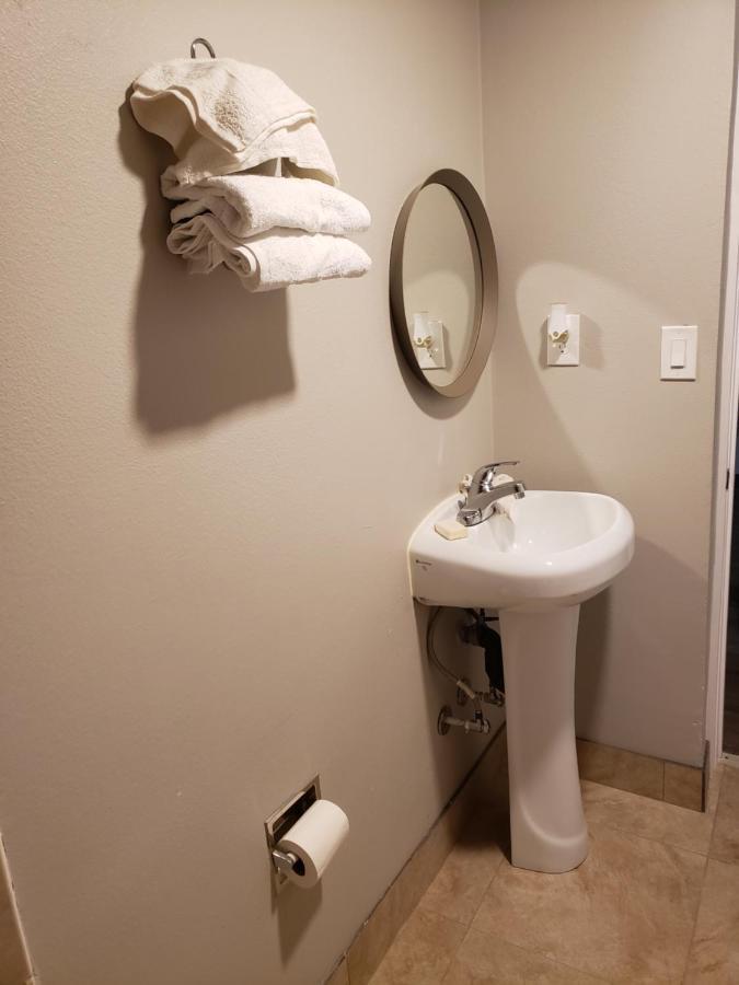 Parkrose Inn And Suites Portland Bagian luar foto